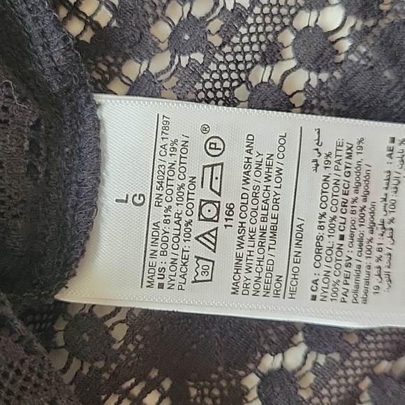 Old Navy Womens Black Crochet Lace Button Down Shirt - Size Large - Picture 8 of 9